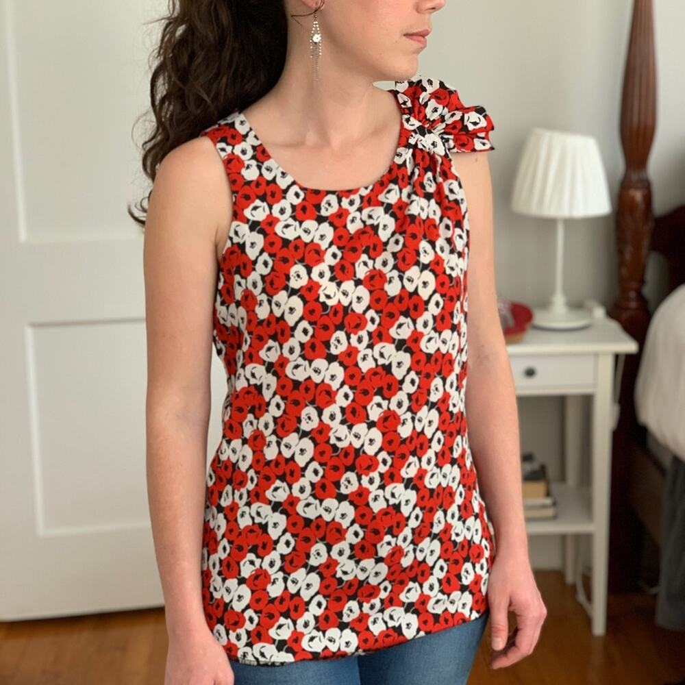 New York & Co Red & White Floral Top, Size S